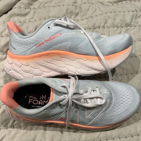 NEW NEW BALANCE women's new balance fresh foam x more v4 running shoes ( b width - Picture 5 of 7